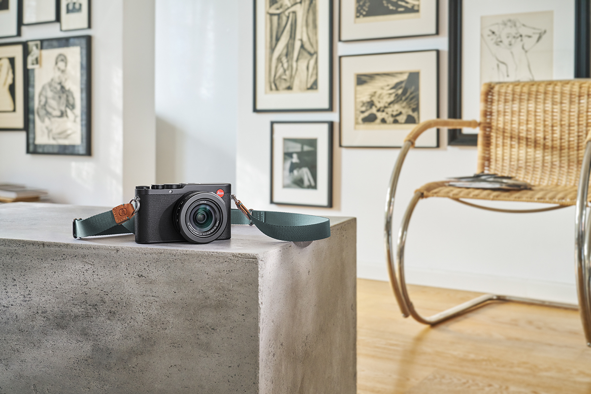 LEICA D LUX 8 1590 EUR CAMPAIGN IMAGE 1