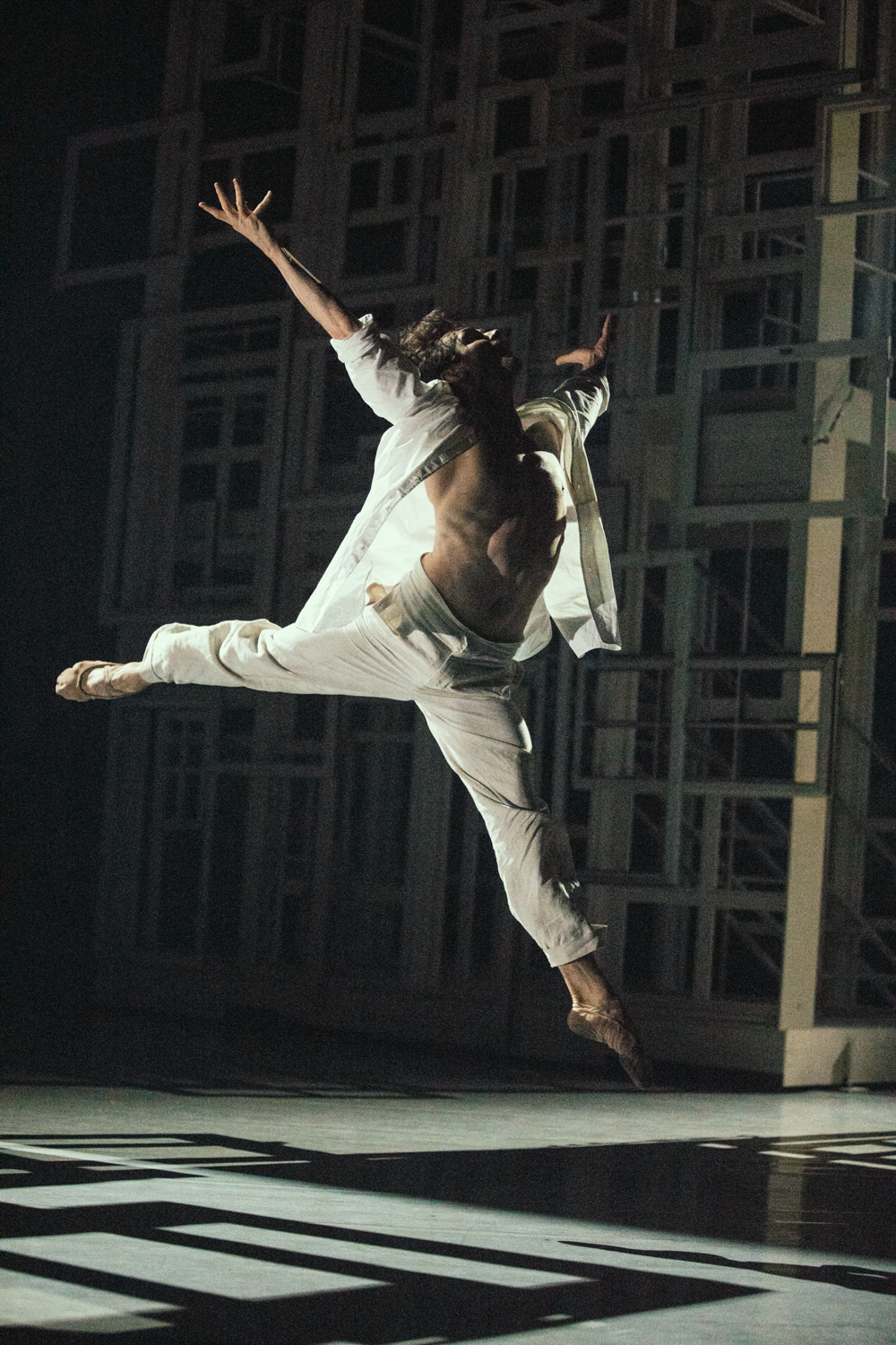 WIM VANLESSEN CREDIT FILIP VAN ROE REQUIEM (1)