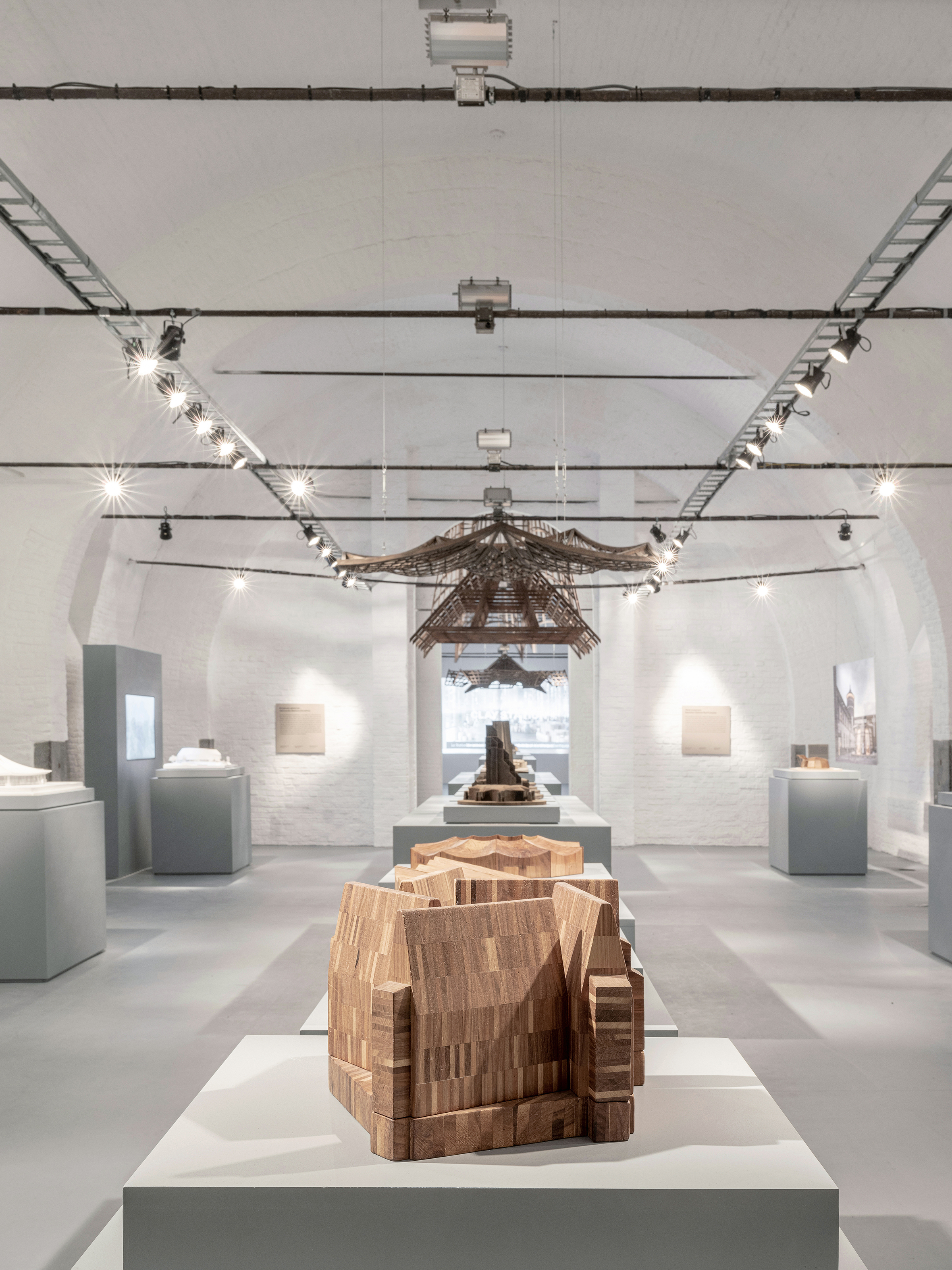 CID DE LUCCHI 106 CRED CAROLINE DETHIER