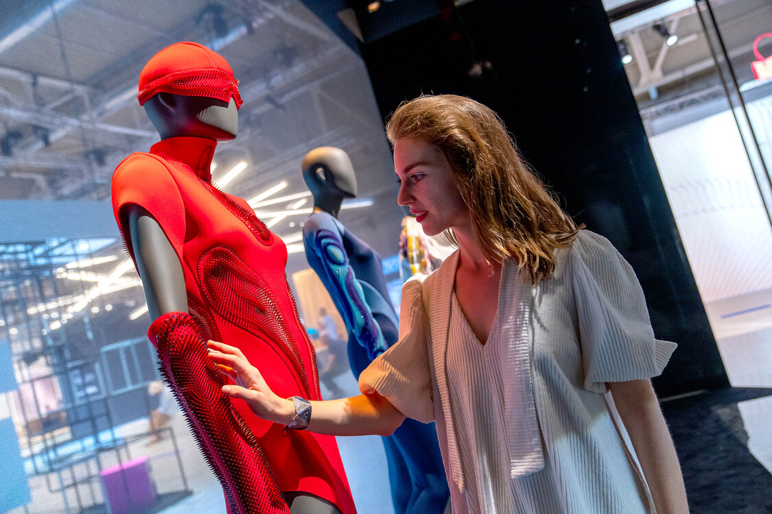 SPD19 JASNA ROK LAB TRYPOPHILIA COLLECTION 2022 COPYRIGHT MYRTHE DIEPEVEEN TON TOEMEN AND STRATASYS