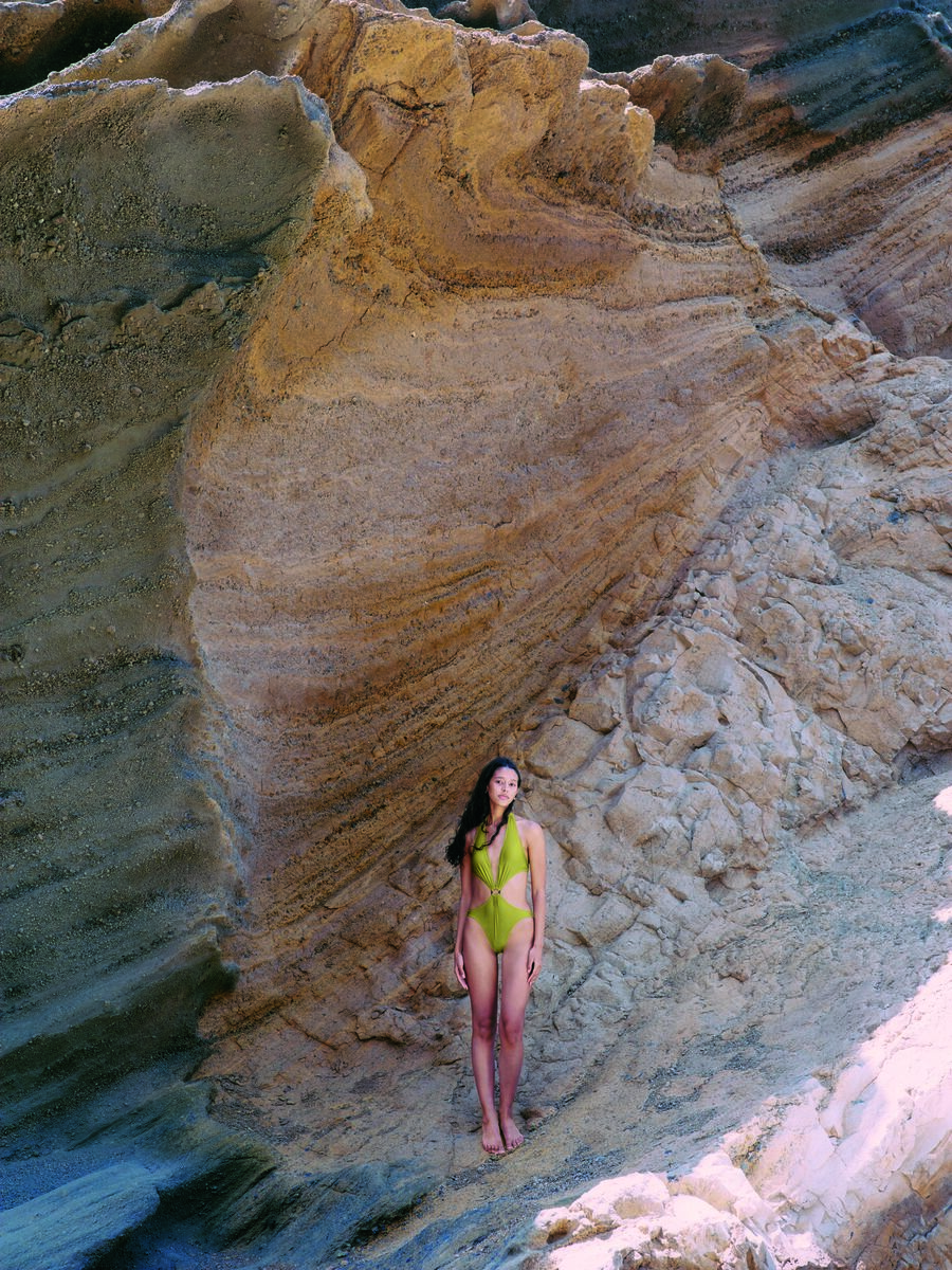 VBQ CRUISE 26 CAMPAIGN IMAGE WOMEN 22