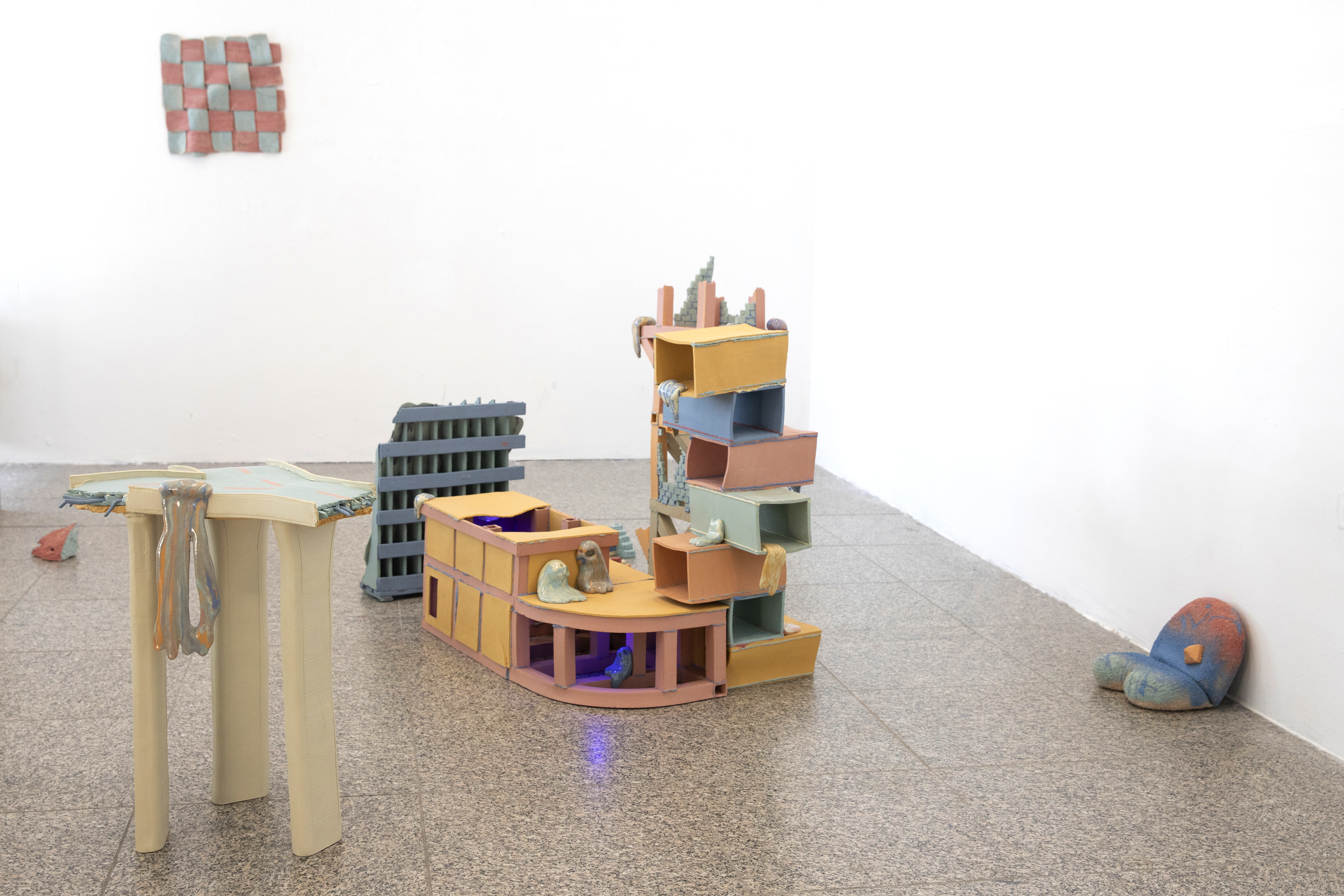 CERAMIC BRUSSELS 2026 ART PRIZE SANTIAGO INSIGNARES HANGING INSTALLATION 