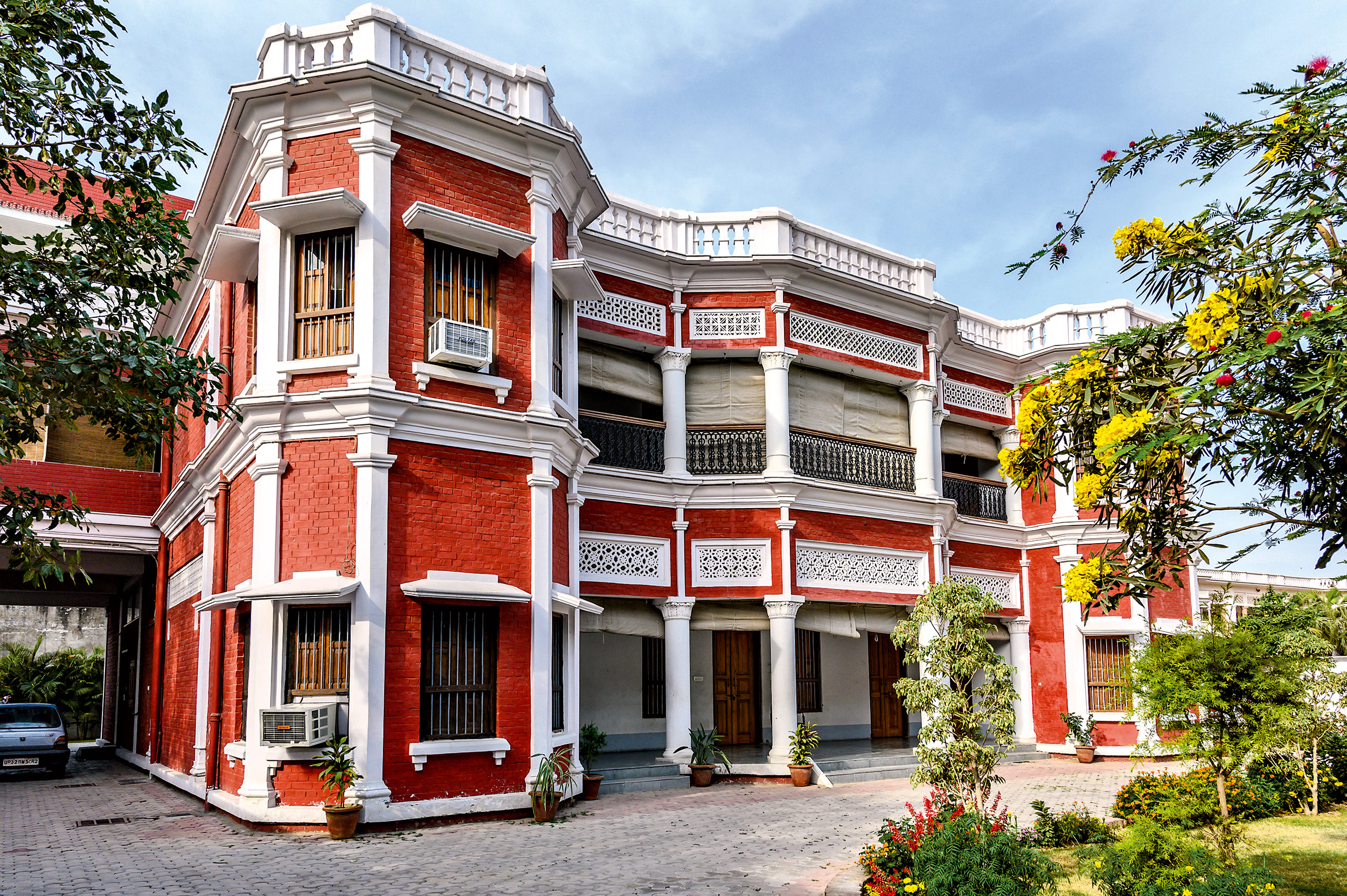 FOUNDATION KALHAT VISUAL EXTERIOR