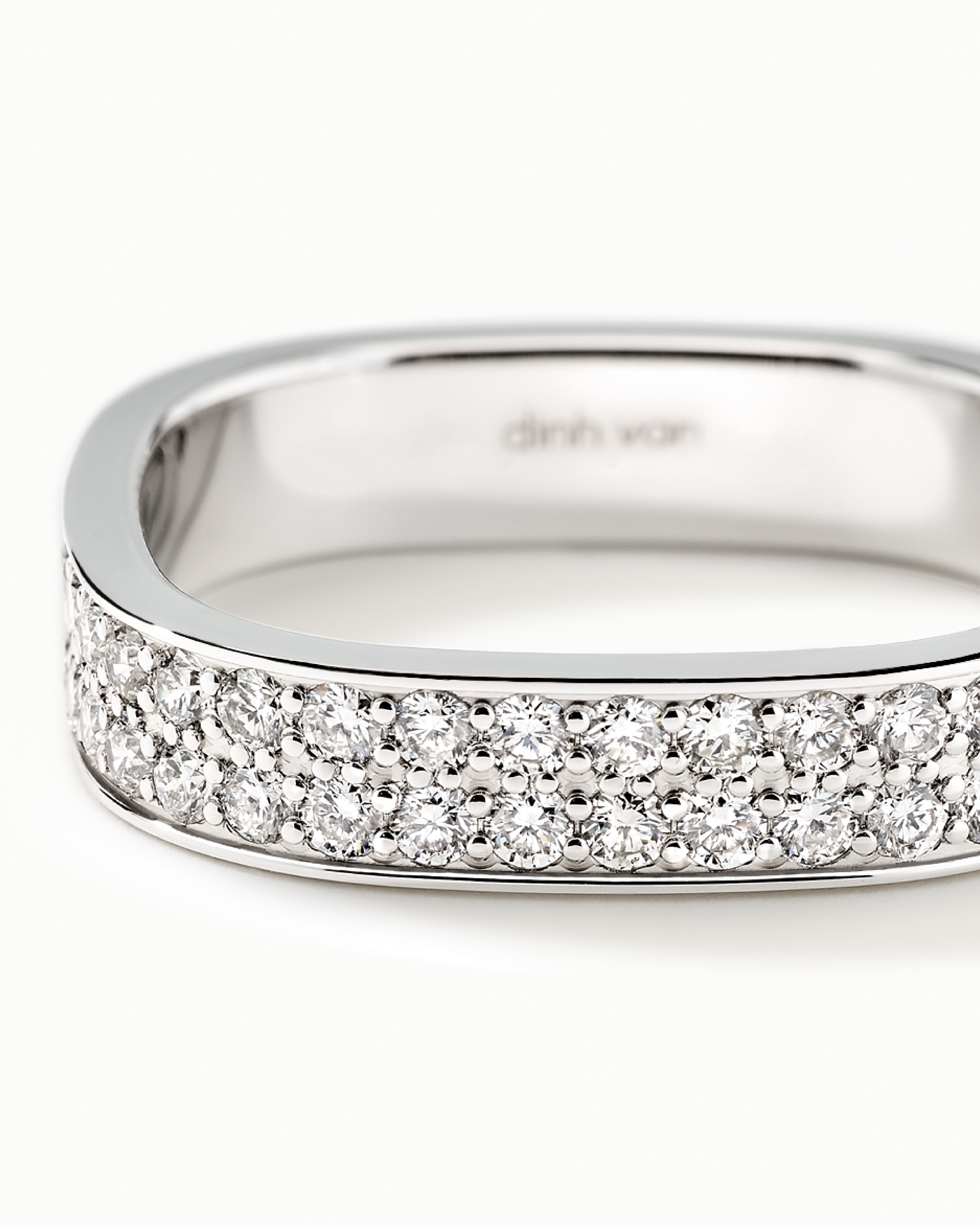 DINH VAN SQUARE SHAPED WEDDING RING 4MM WHITE GOLD AND DIAMONDS 3990EUR